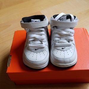 Toddler Nike shoes